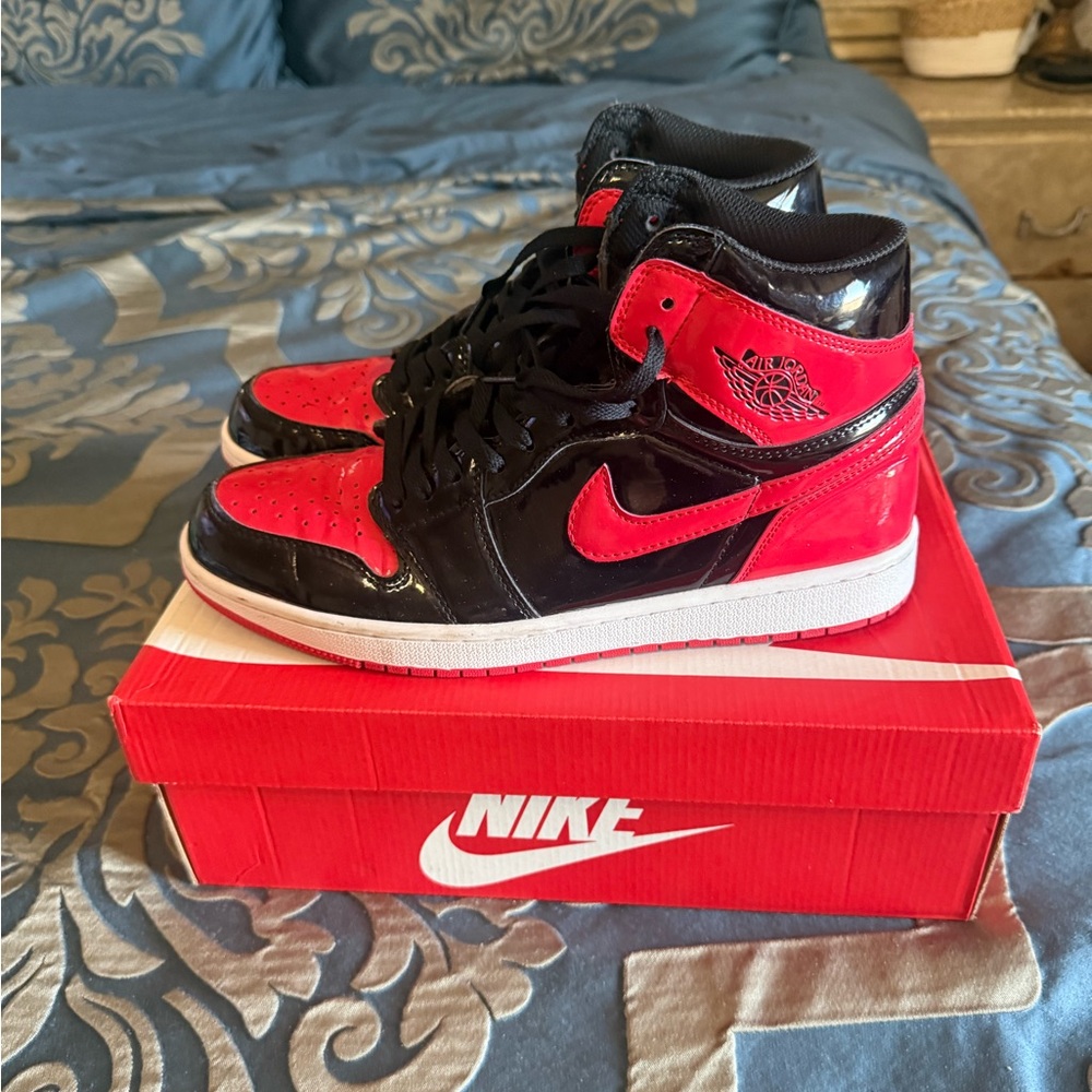 Nike Black Sneakers